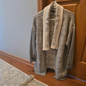Talbots - comfy, thicker grey/cream cardigan  Lg- p